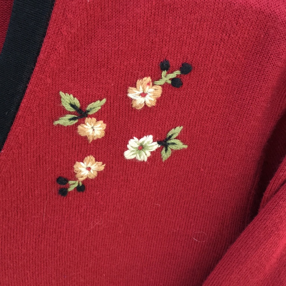 Red sweater - Picture 2 of 3